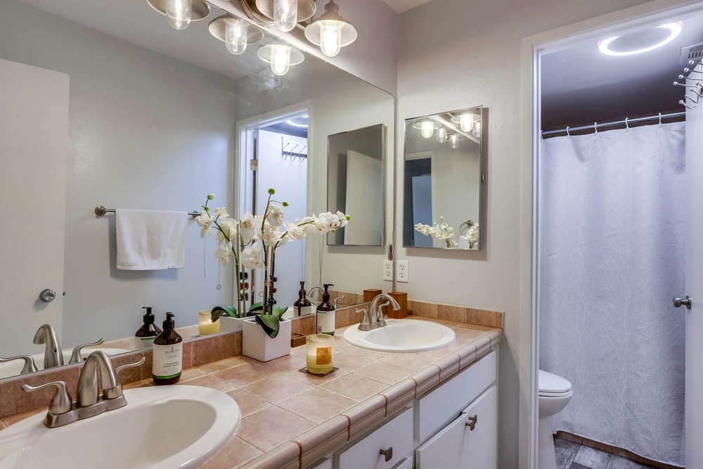 Virtual tour photo 17 of 32 for 6761 Parkside Ave
