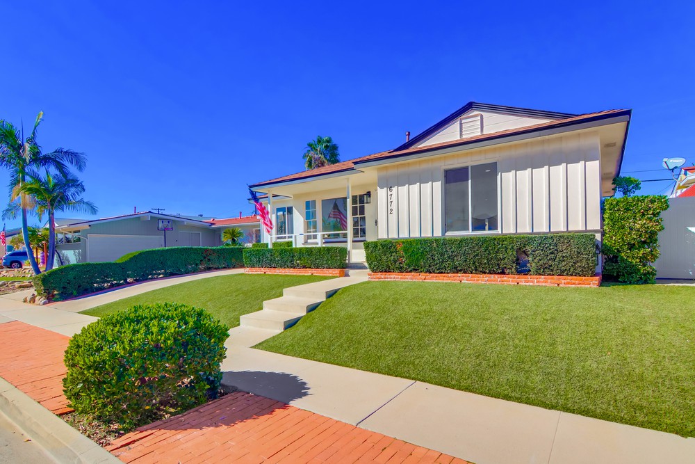 Virtual tour photo 5 of 52 for 6772 Delfern St