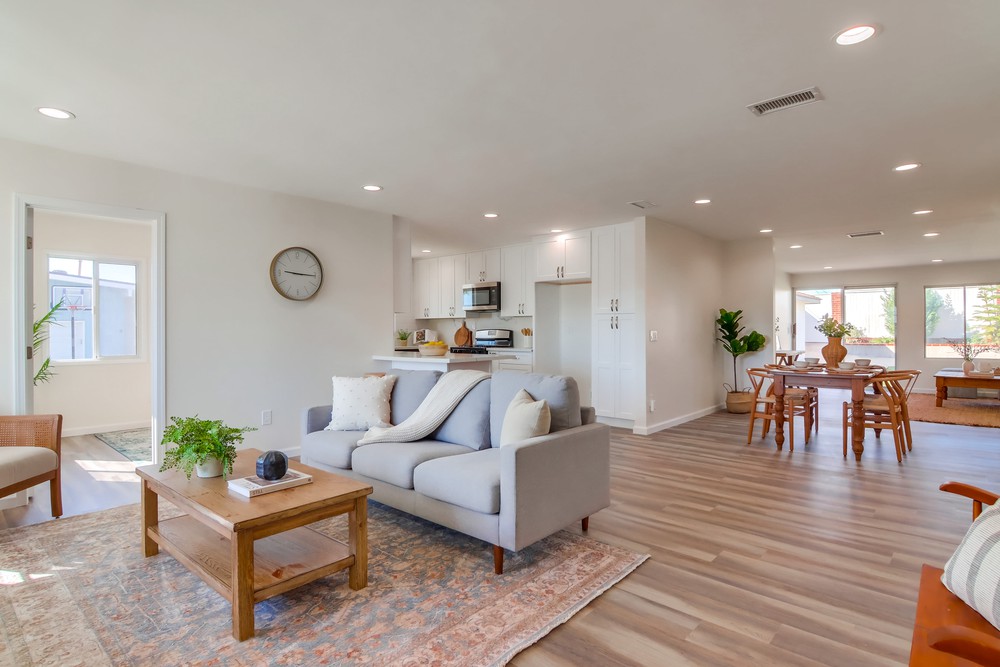 Virtual tour photo 16 of 52 for 6772 Delfern St