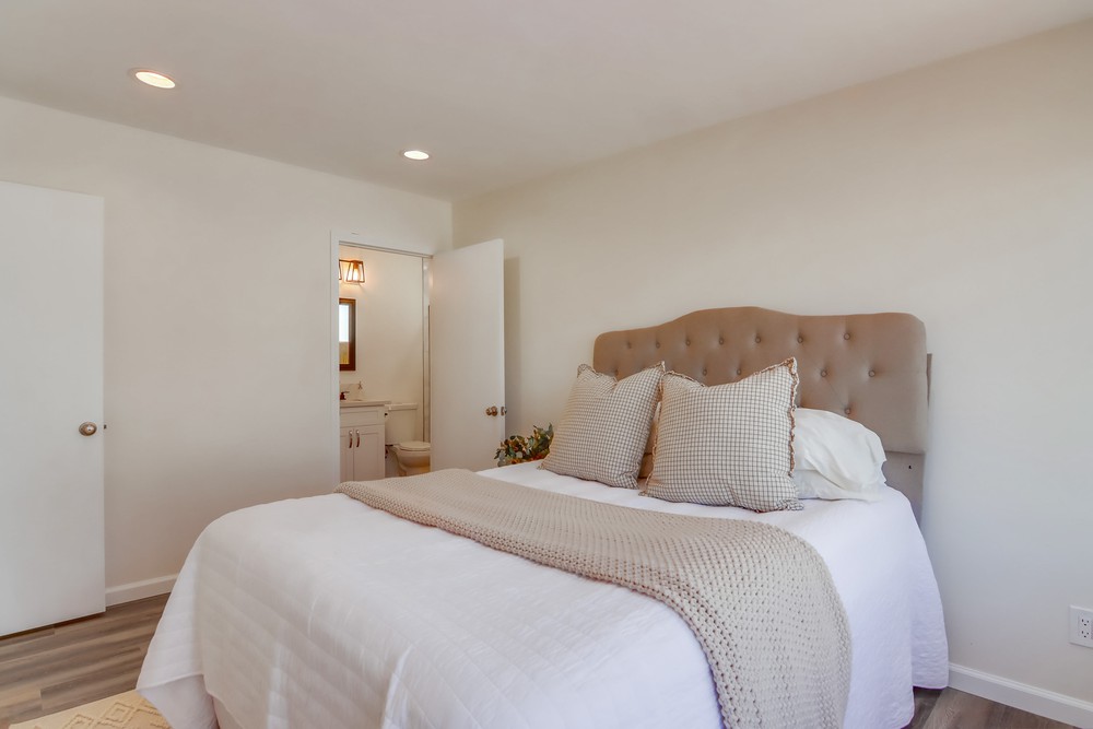 Virtual tour photo 31 of 52 for 6772 Delfern St