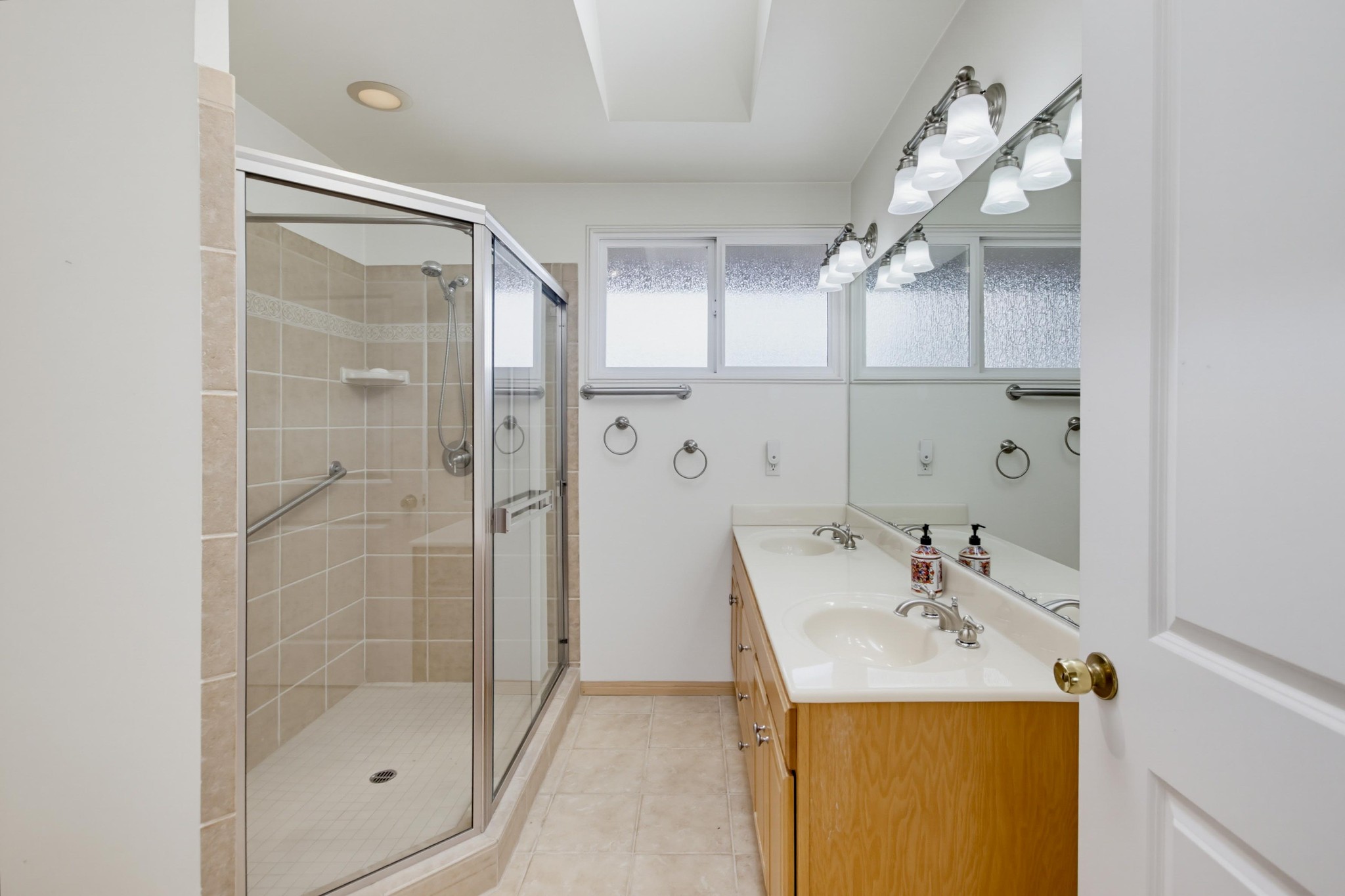 Virtual tour photo 22 of 69 for 6789 Renkrib Ave