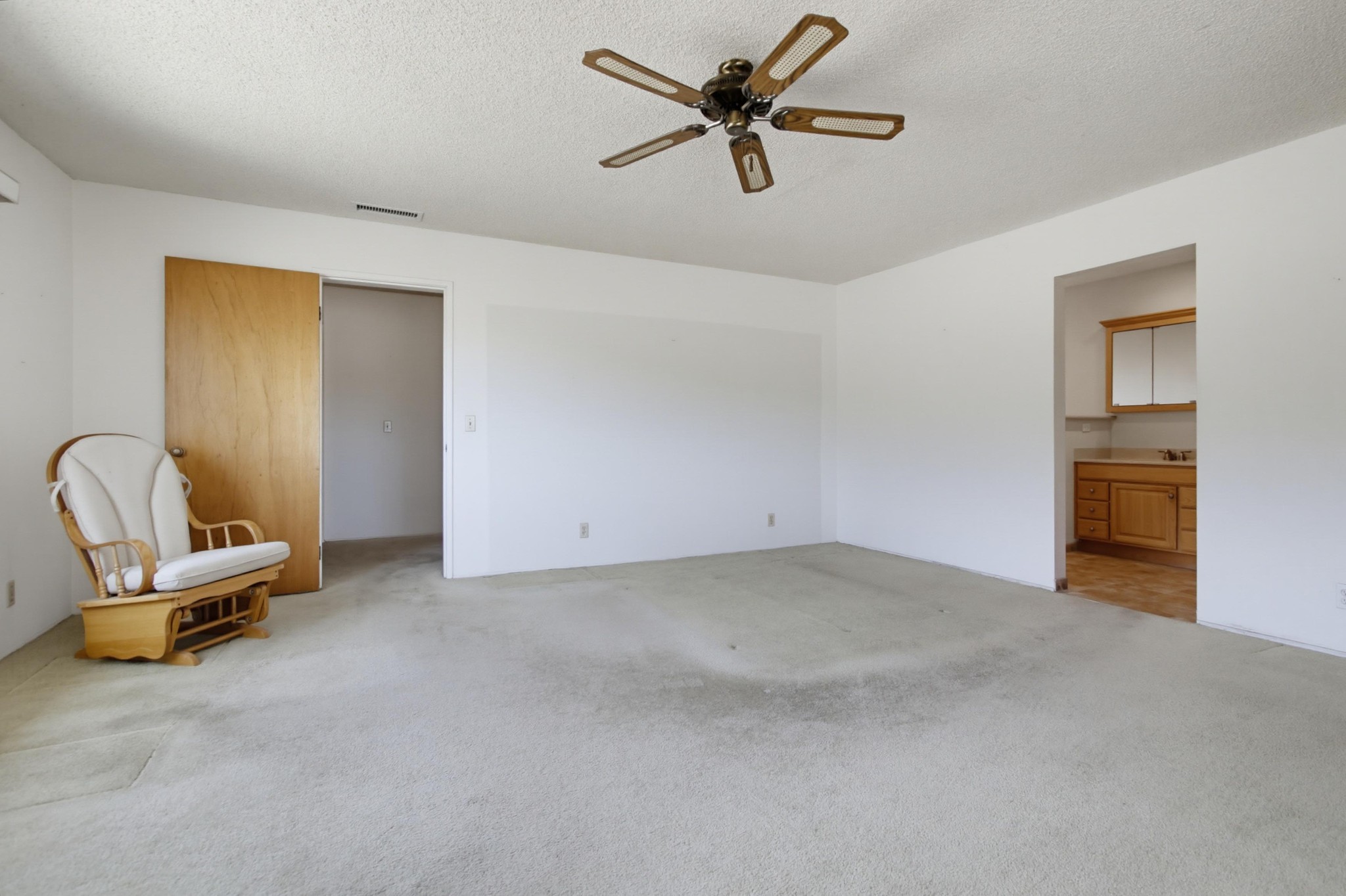 Virtual tour photo 33 of 69 for 6789 Renkrib Ave