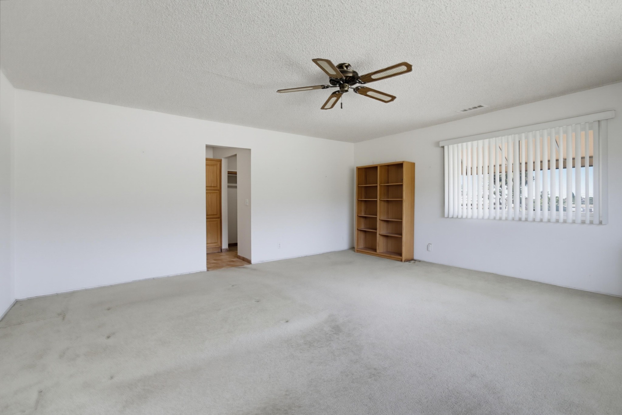 Virtual tour photo 34 of 69 for 6789 Renkrib Ave