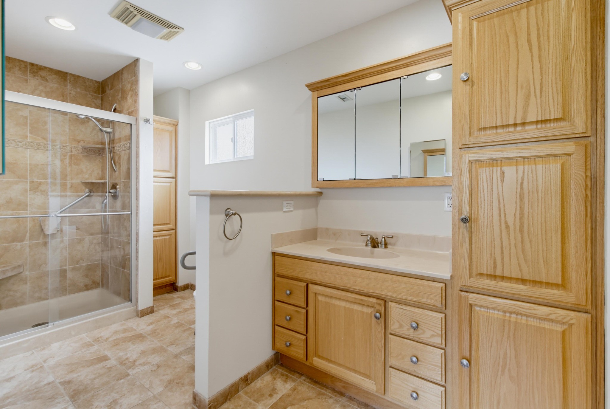 Virtual tour photo 37 of 69 for 6789 Renkrib Ave