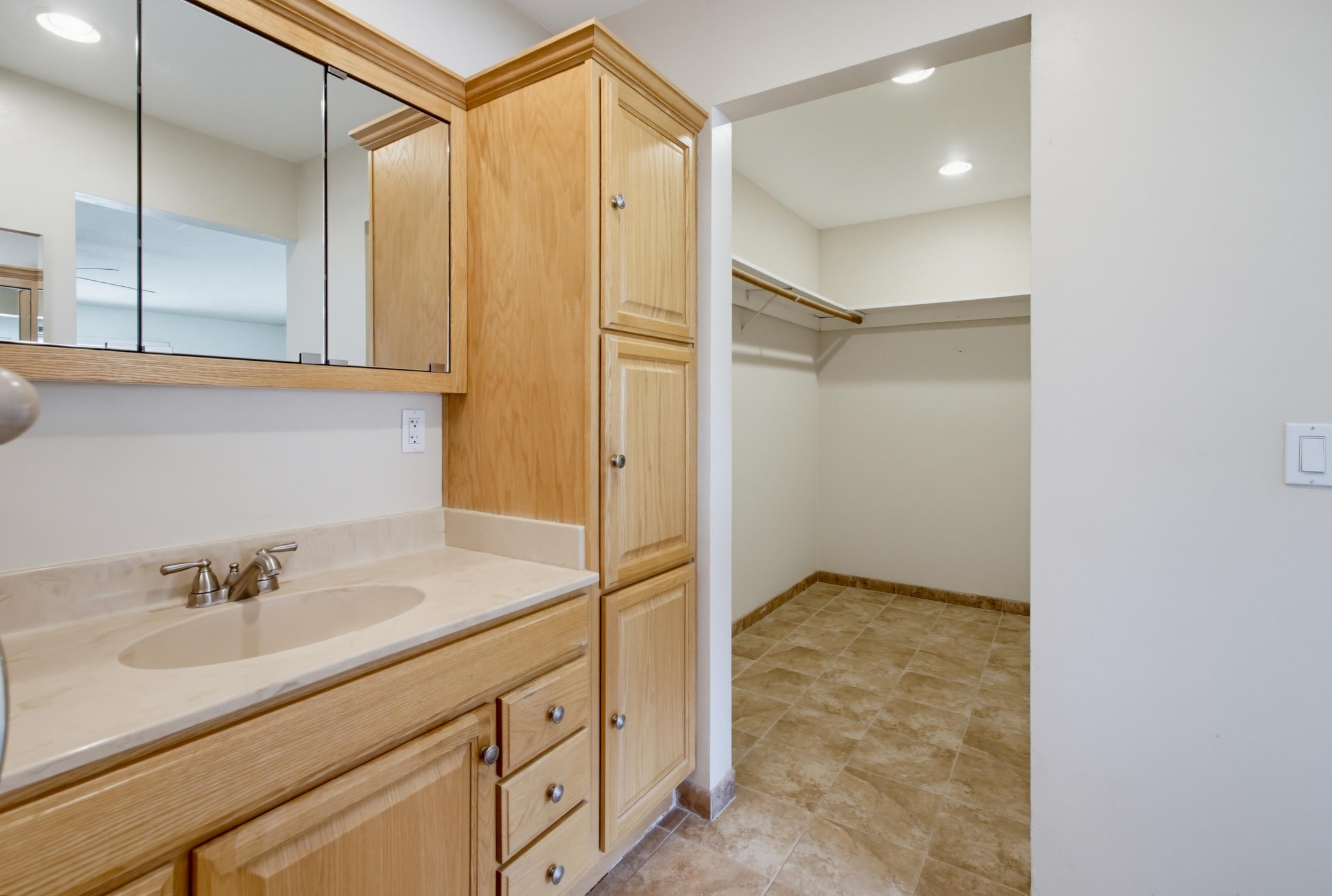 Virtual tour photo 40 of 69 for 6789 Renkrib Ave