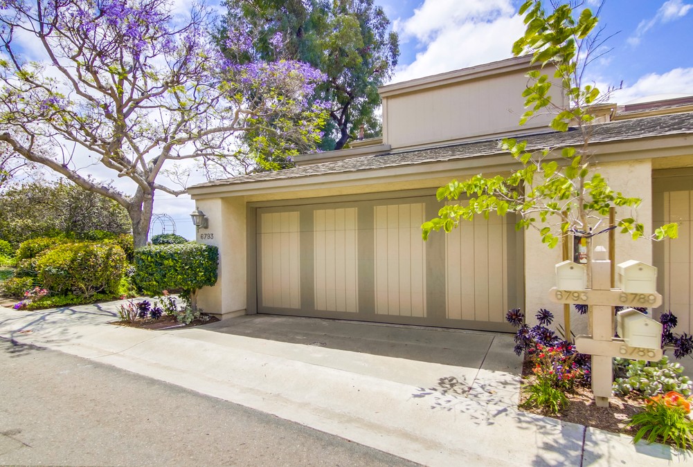 Virtual tour photo 3 of 78 for 6793 Fashion Hills Blvd