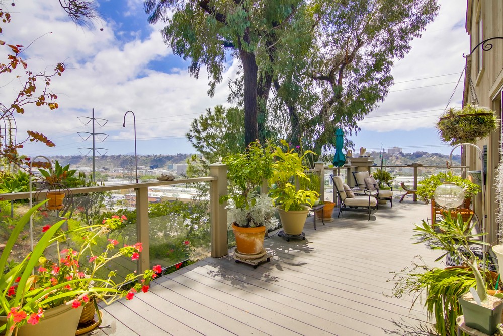 Virtual tour photo 6 of 78 for 6793 Fashion Hills Blvd