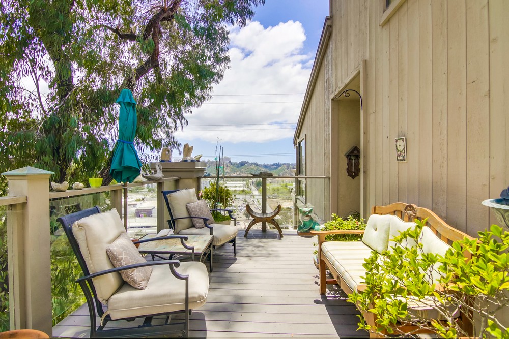 Virtual tour photo 8 of 78 for 6793 Fashion Hills Blvd