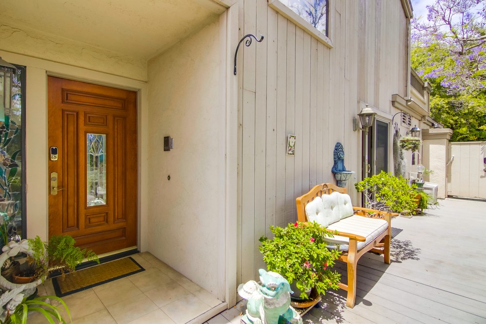 Virtual tour photo 9 of 78 for 6793 Fashion Hills Blvd