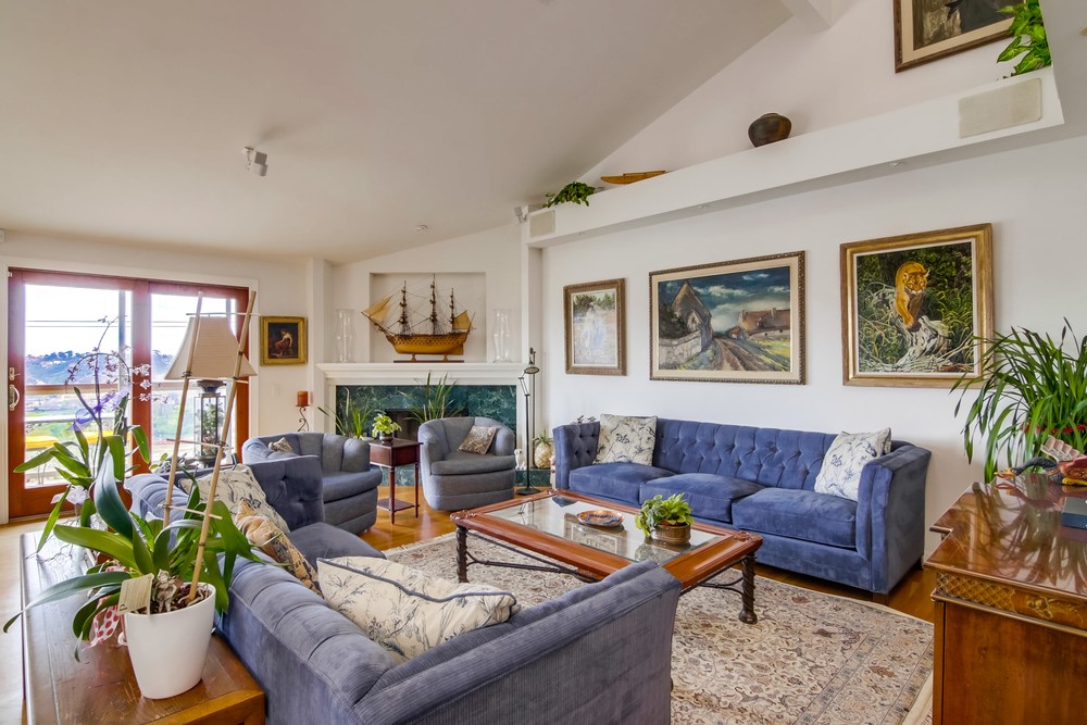 Virtual tour photo 12 of 78 for 6793 Fashion Hills Blvd