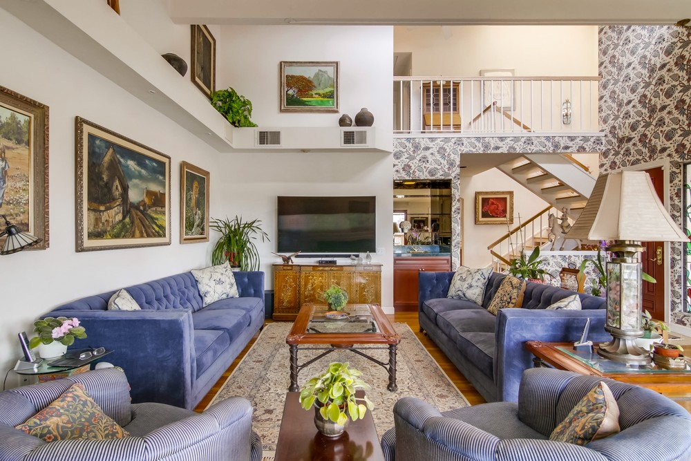 Virtual tour photo 15 of 78 for 6793 Fashion Hills Blvd