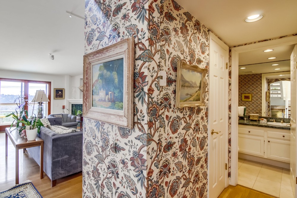 Virtual tour photo 32 of 78 for 6793 Fashion Hills Blvd