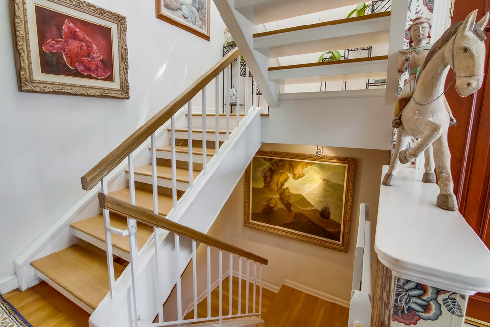 Virtual tour photo 34 of 78 for 6793 Fashion Hills Blvd