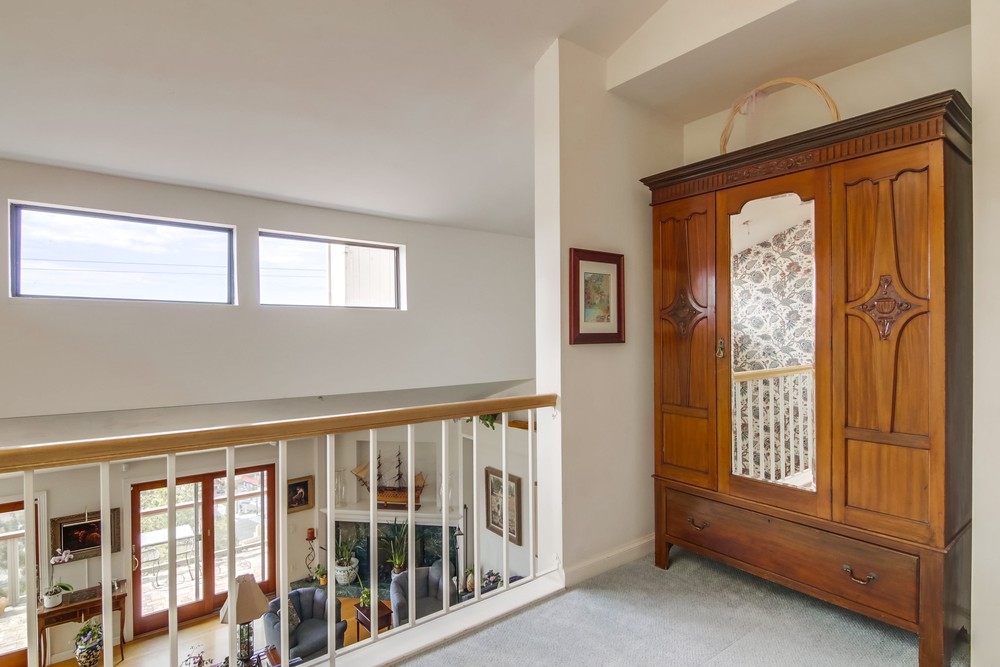 Virtual tour photo 40 of 78 for 6793 Fashion Hills Blvd