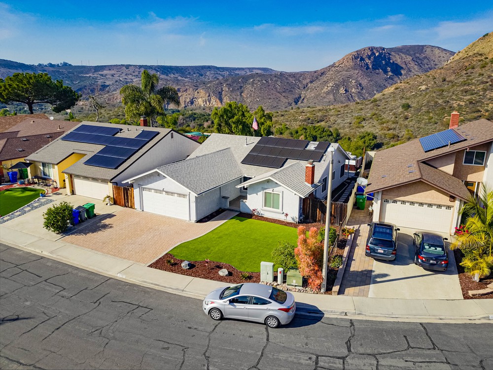 Virtual tour photo 3 of 37 for 6796 El Banquero Pl