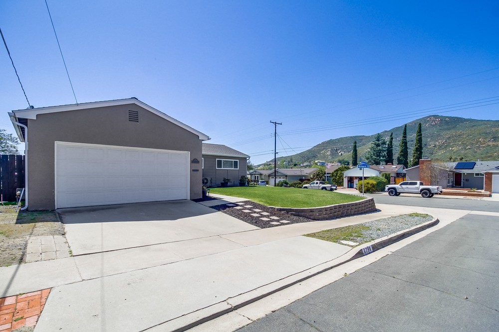 Virtual tour photo 1 of 48 for 6798 Mineral Dr