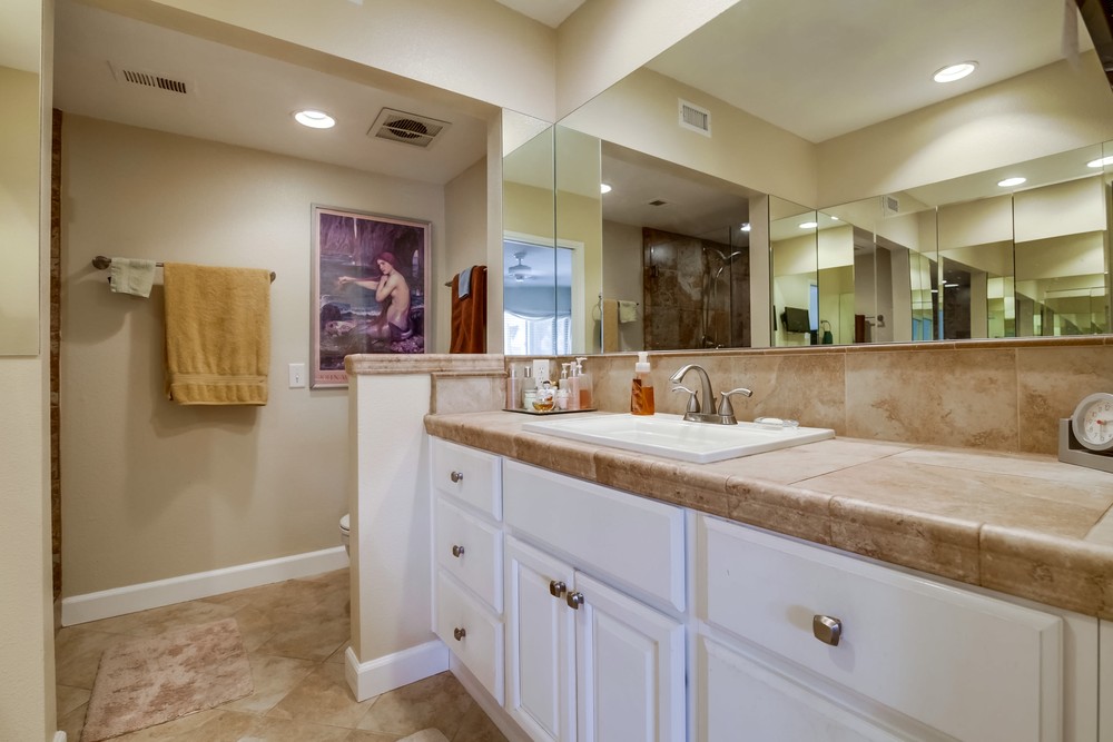 Virtual tour photo 22 of 45 for 6804 Hyde Park Dr