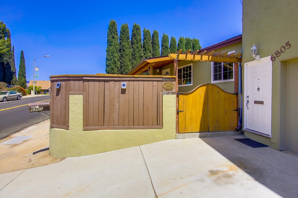 Virtual tour photo 4 of 37 for 6805 Mallard St