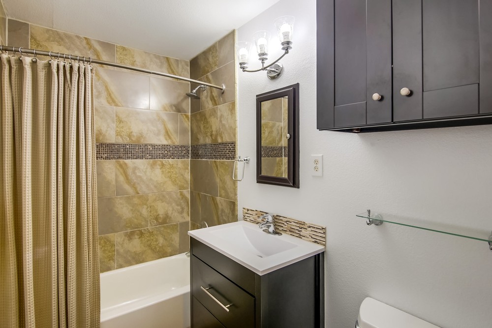Virtual tour photo 25 of 37 for 6805 Mallard St