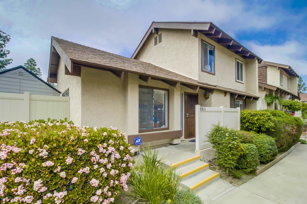 Virtual tour photo 4 of 33 for 6811 Parkside Ave