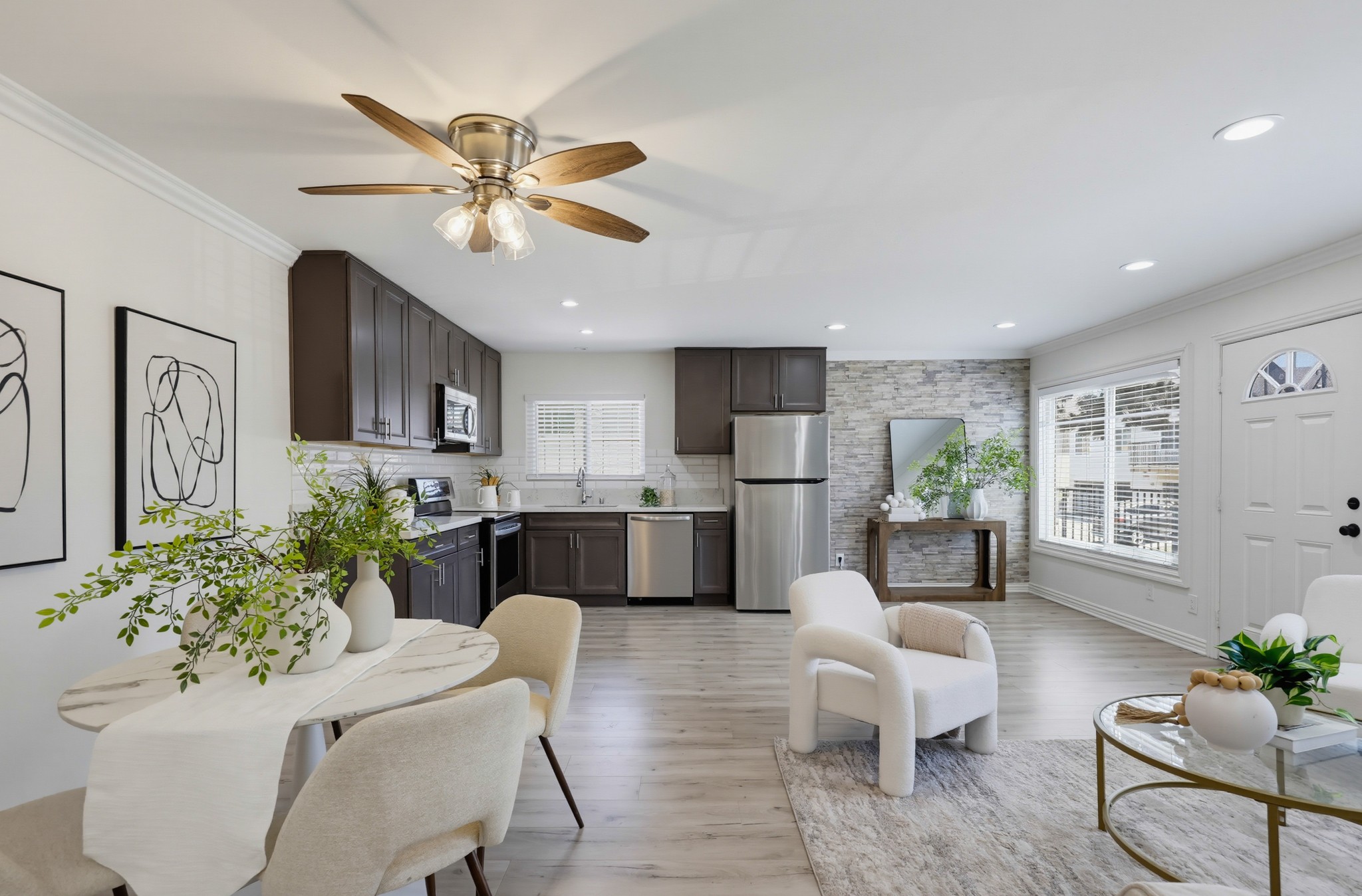 Virtual tour photo 14 of 48 for 6822 Camphor Ln