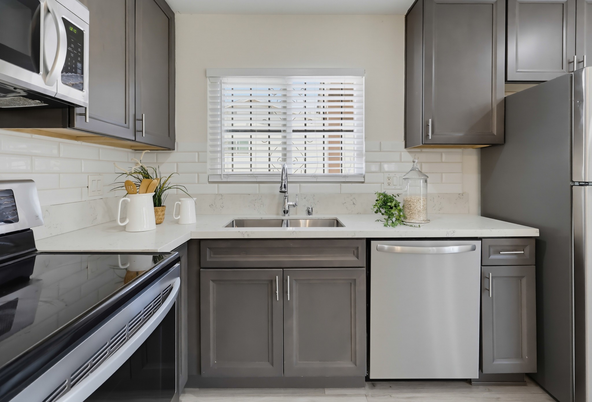 Virtual tour photo 22 of 48 for 6822 Camphor Ln