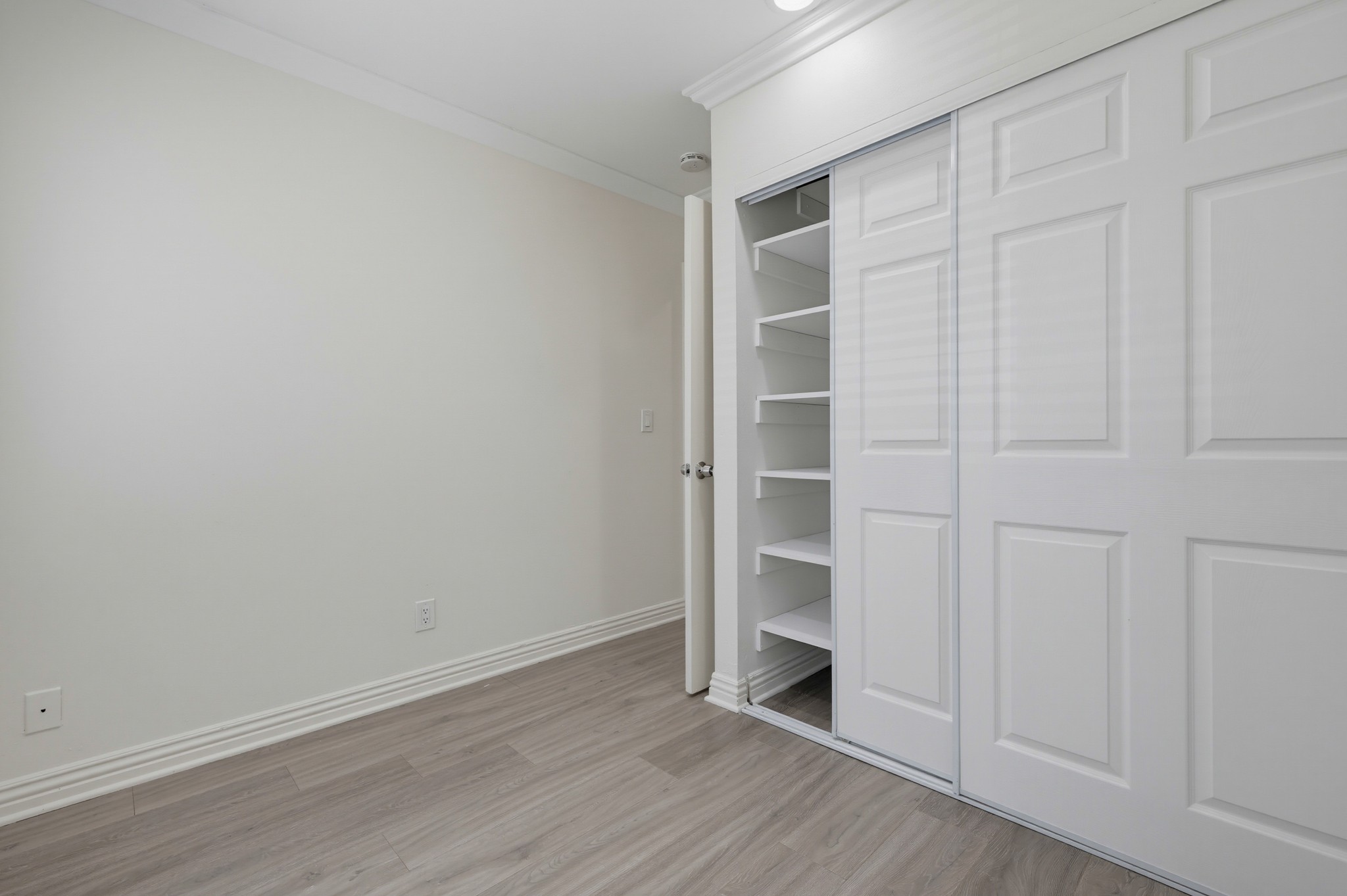 Virtual tour photo 32 of 48 for 6822 Camphor Ln