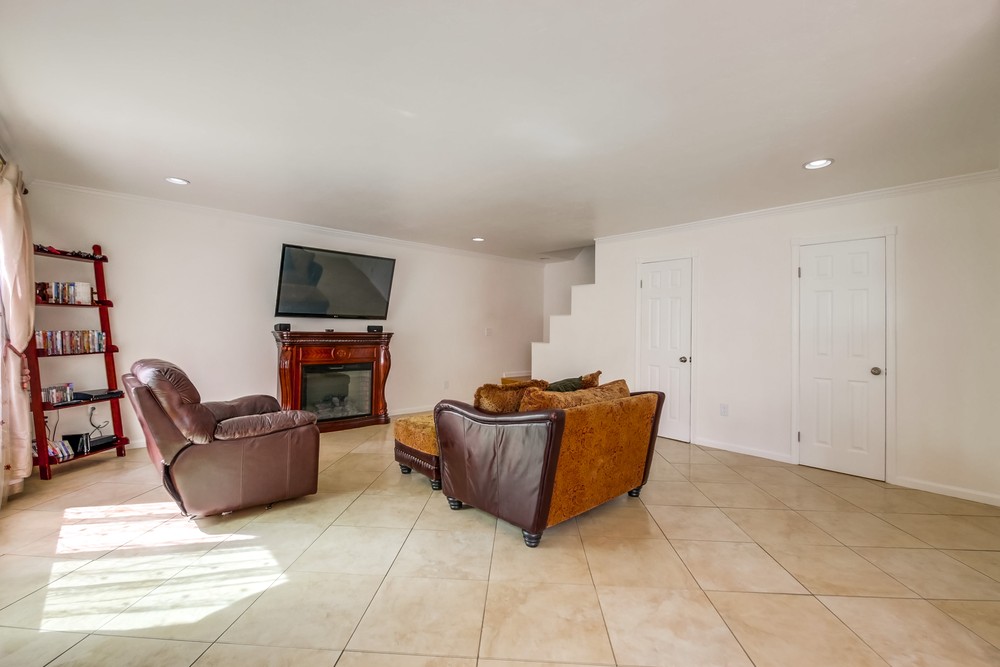 Virtual tour photo 5 of 43 for 6852 Parkside Ave