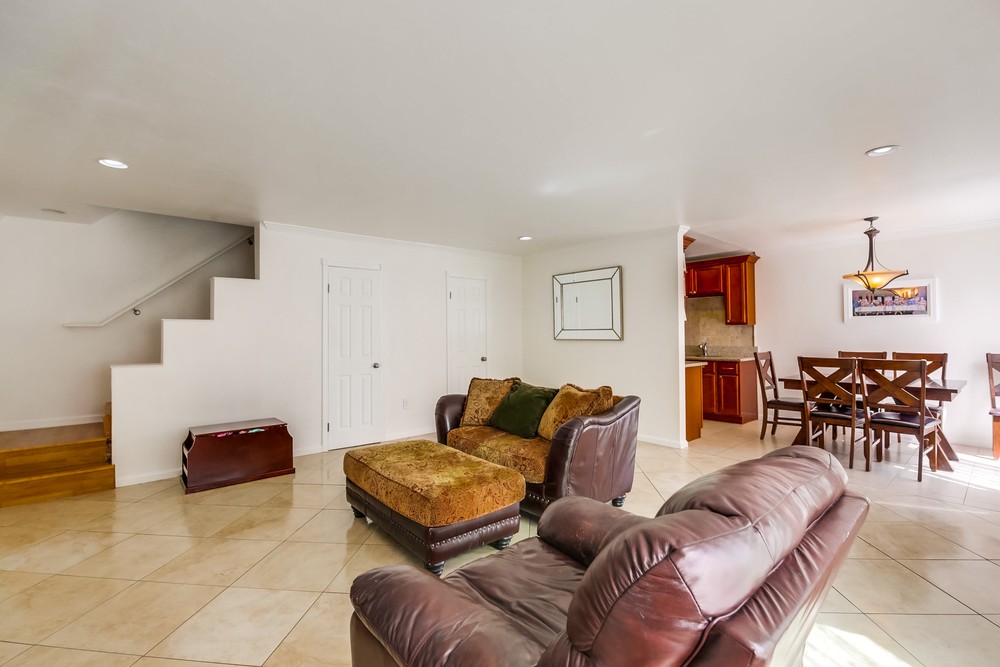 Virtual tour photo 8 of 43 for 6852 Parkside Ave