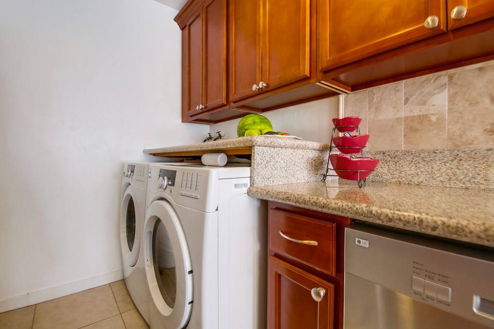 Virtual tour photo 14 of 43 for 6852 Parkside Ave