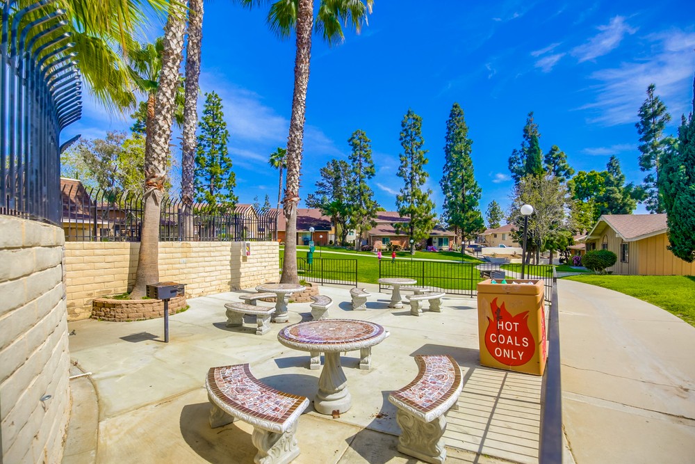 Virtual tour photo 36 of 43 for 6852 Parkside Ave