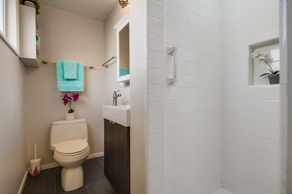 Virtual tour photo 42 of 56 for 6856 Clara Lee Ave