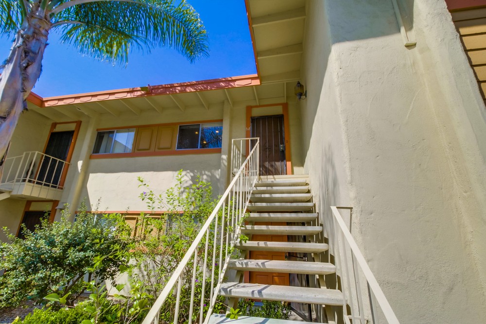 Virtual tour photo 5 of 29 for 6868 Hyde Park Dr Unit M