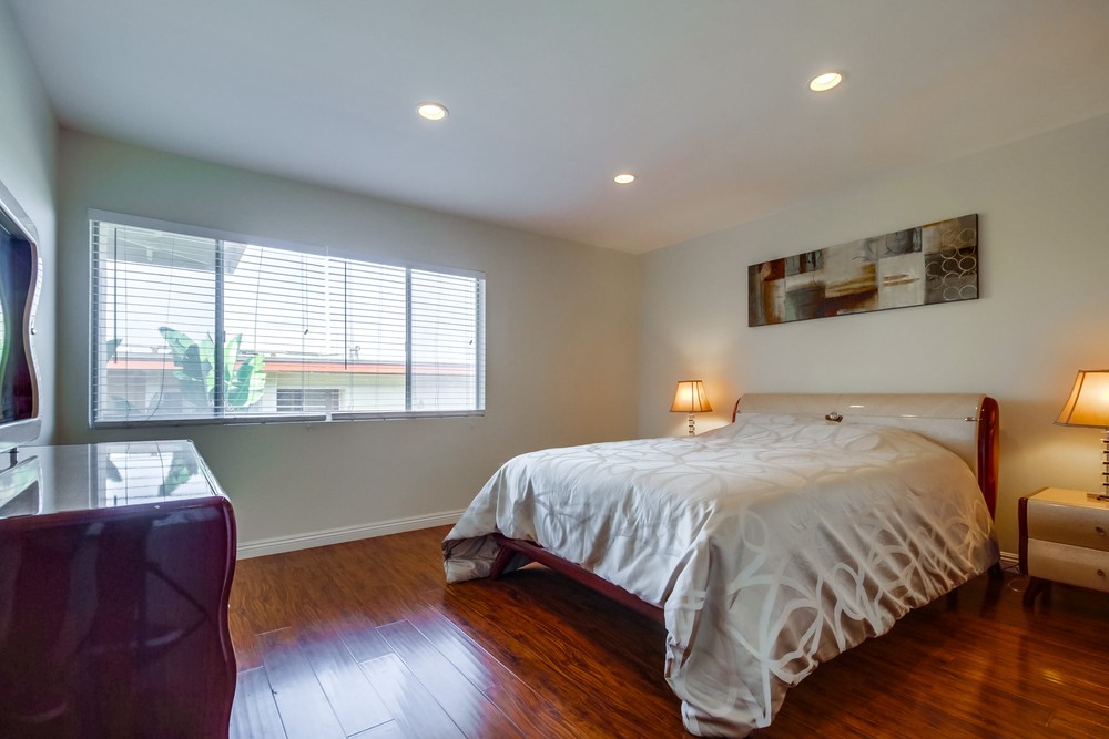 Virtual tour photo 16 of 29 for 6868 Hyde Park Dr Unit M
