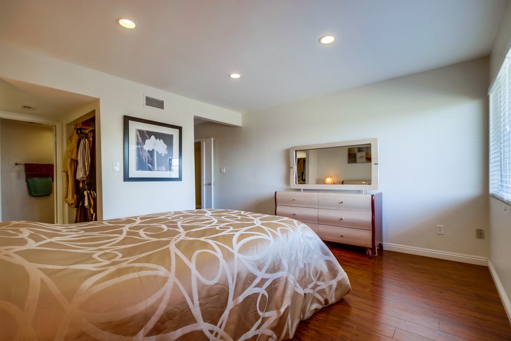 Virtual tour photo 18 of 29 for 6868 Hyde Park Dr Unit M