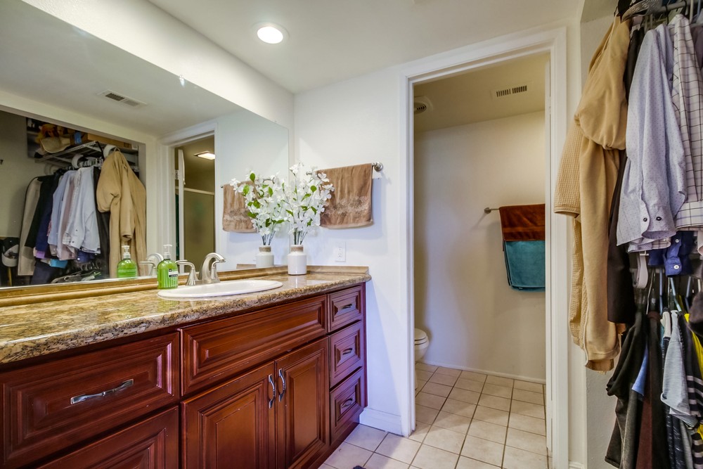 Virtual tour photo 19 of 29 for 6868 Hyde Park Dr Unit M