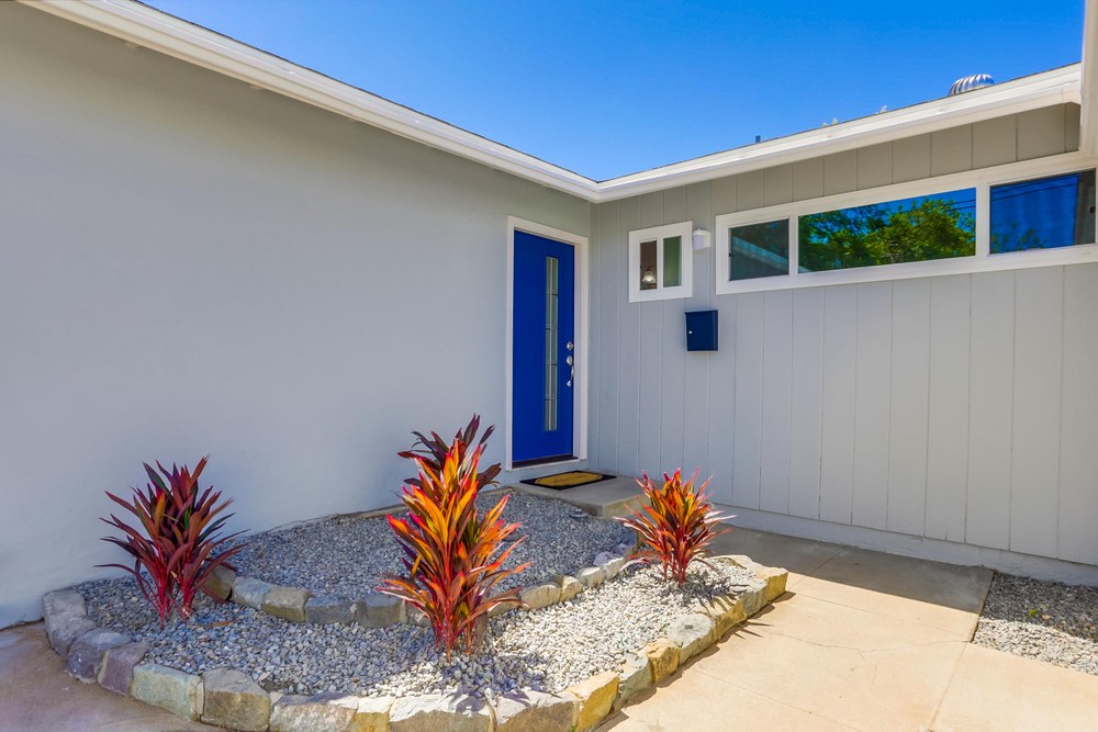 Virtual tour photo 5 of 50 for 6872 Ballinger Ave