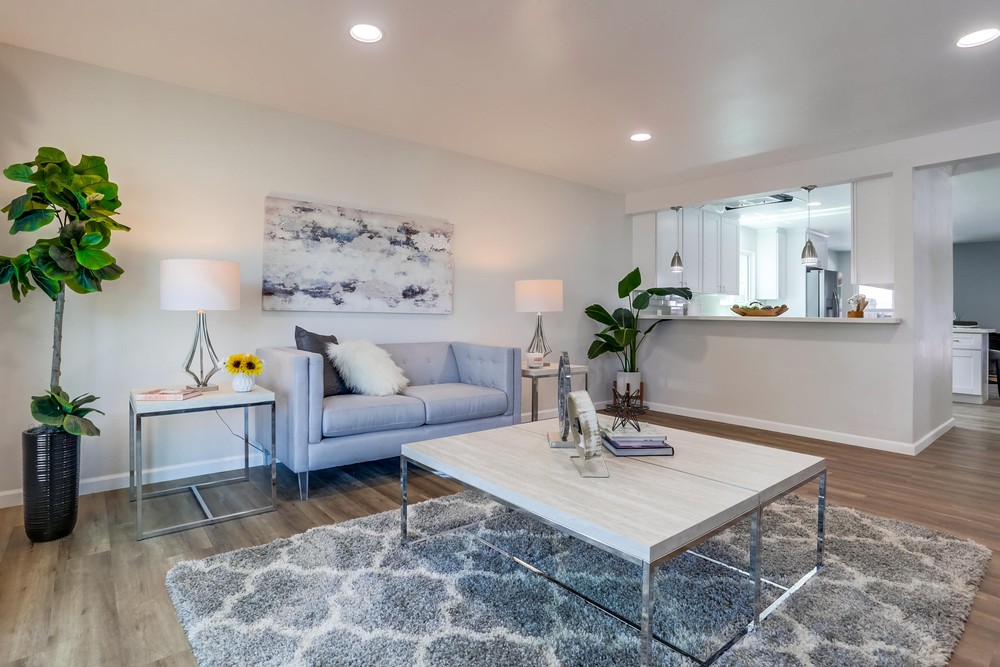 Virtual tour photo 10 of 50 for 6872 Ballinger Ave