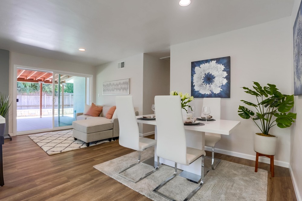 Virtual tour photo 13 of 50 for 6872 Ballinger Ave