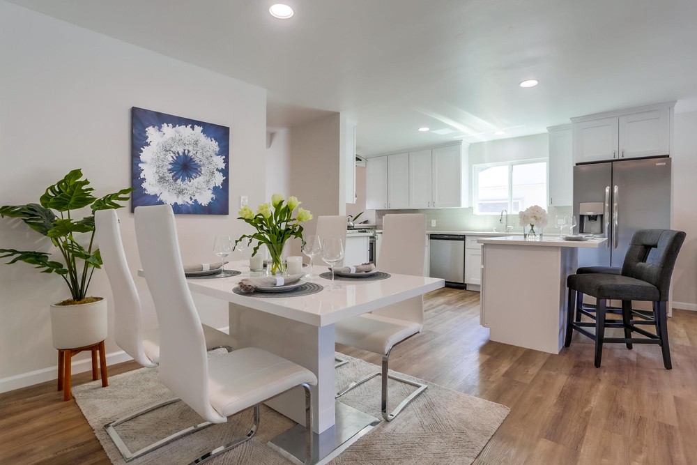 Virtual tour photo 14 of 50 for 6872 Ballinger Ave