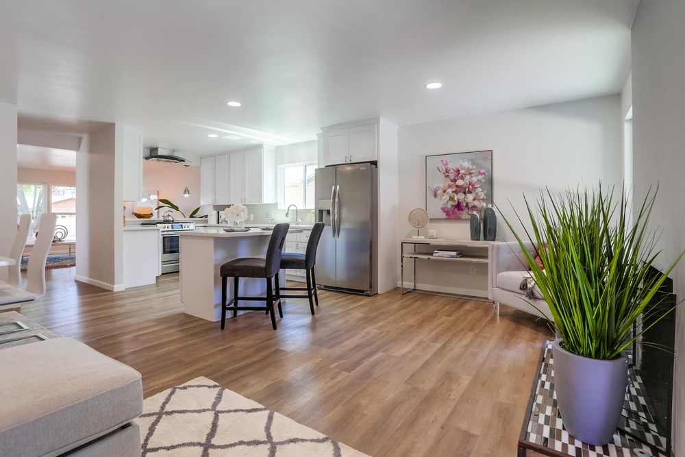 Virtual tour photo 16 of 50 for 6872 Ballinger Ave
