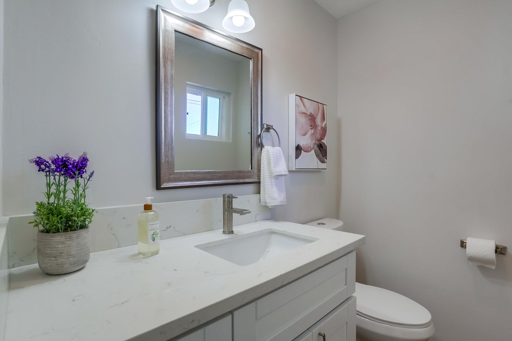 Virtual tour photo 22 of 50 for 6872 Ballinger Ave