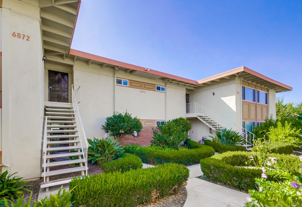 Virtual tour photo 6 of 47 for 6872 Hyde Park Dr
