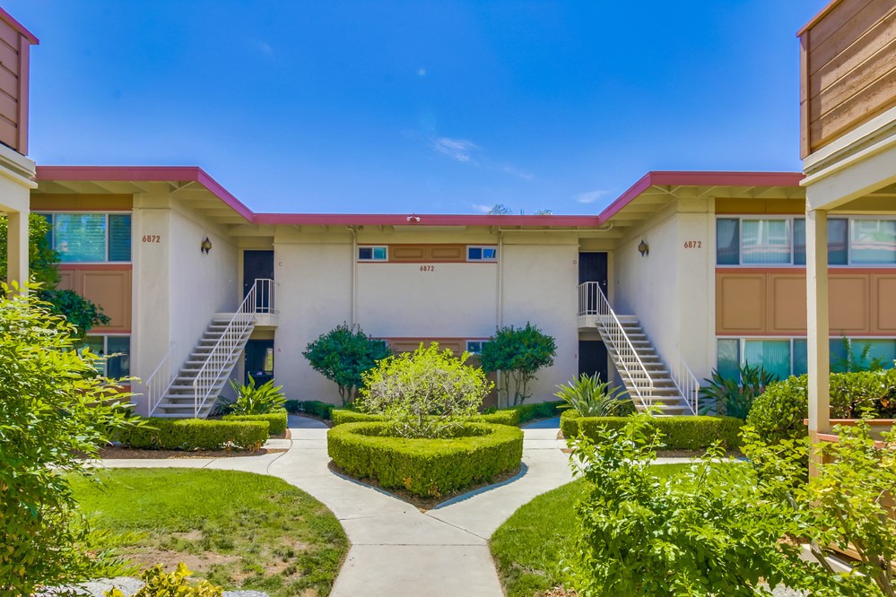 Virtual tour photo 1 of 46 for 6872 Hyde Park Drive