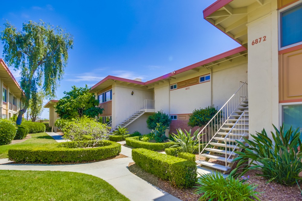 Virtual tour photo 3 of 46 for 6872 Hyde Park Drive