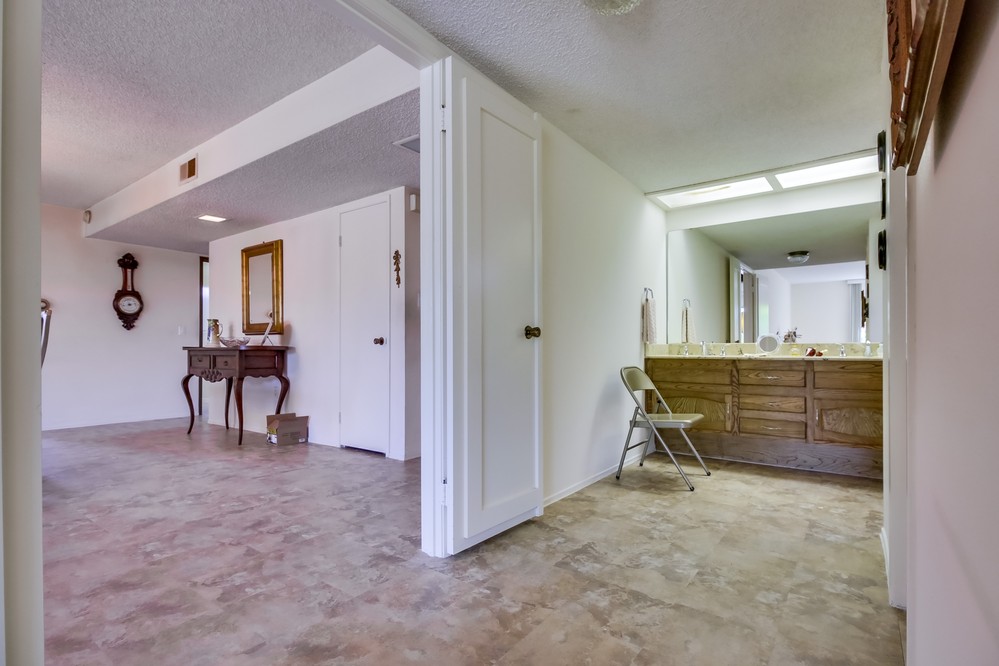 Virtual tour photo 24 of 46 for 6872 Hyde Park Drive