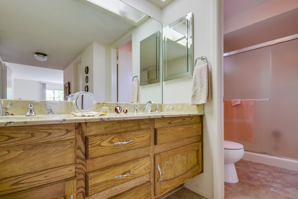 Virtual tour photo 25 of 46 for 6872 Hyde Park Drive