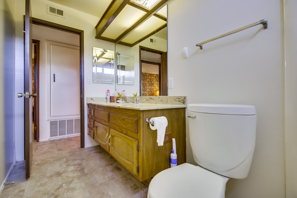 Virtual tour photo 35 of 46 for 6872 Hyde Park Drive