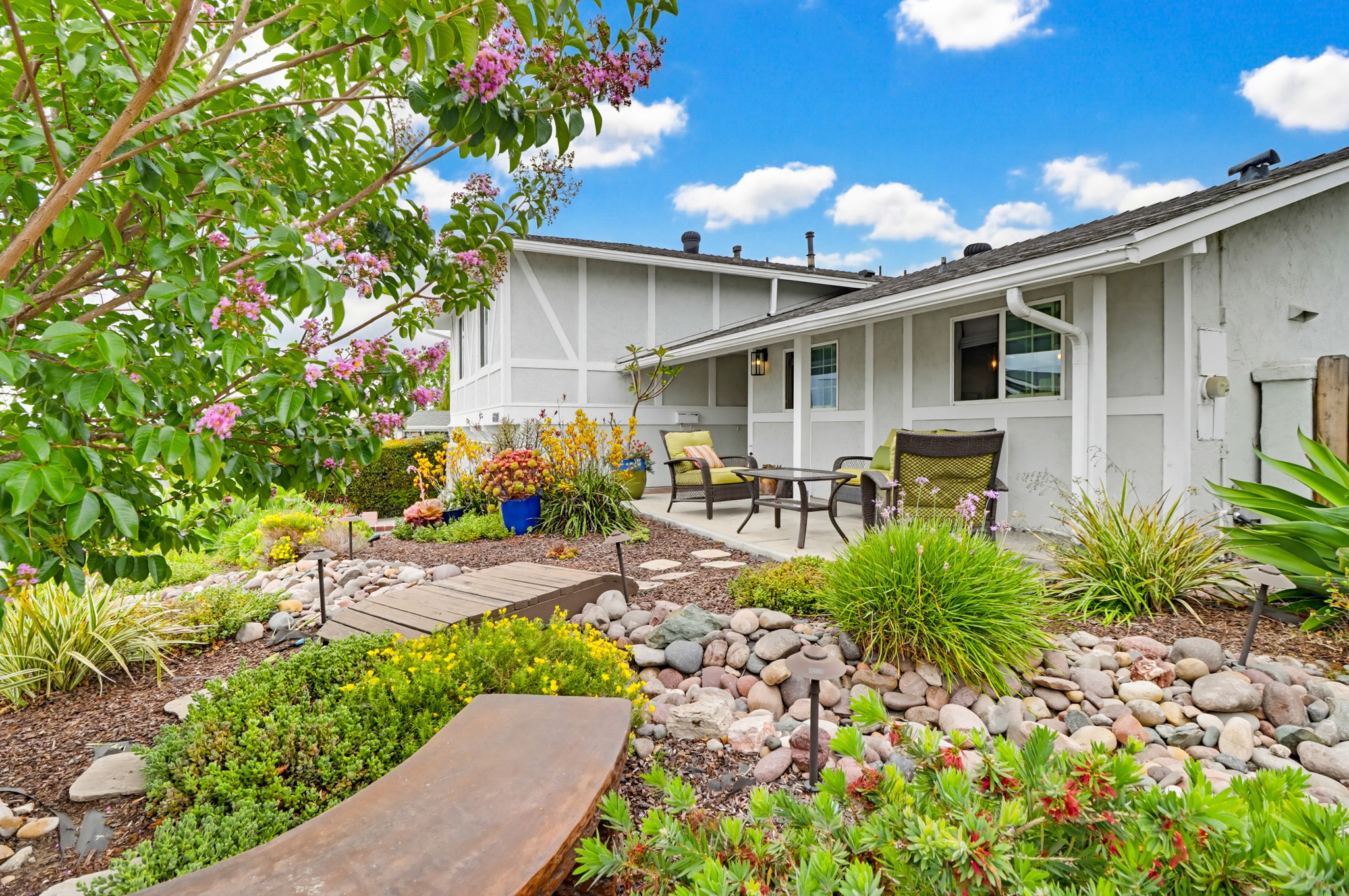 Virtual tour photo 7 of 39 for 6880 Wallsey Dr