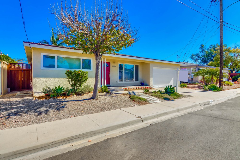 Virtual tour photo 3 of 6 for 6884 Julie St